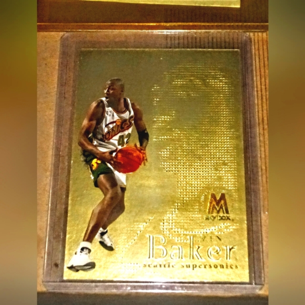 1999 SKYBOX TITANIUM HEAVY MOLTEN METAL #22F